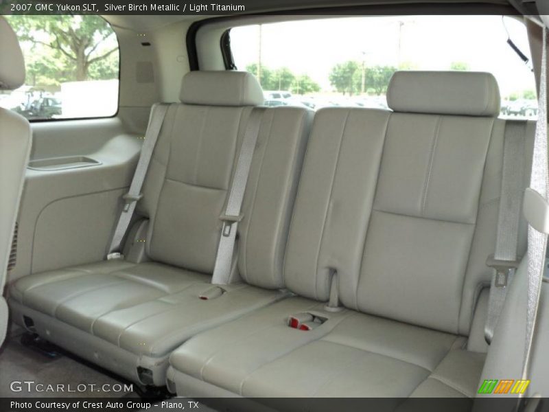 Silver Birch Metallic / Light Titanium 2007 GMC Yukon SLT