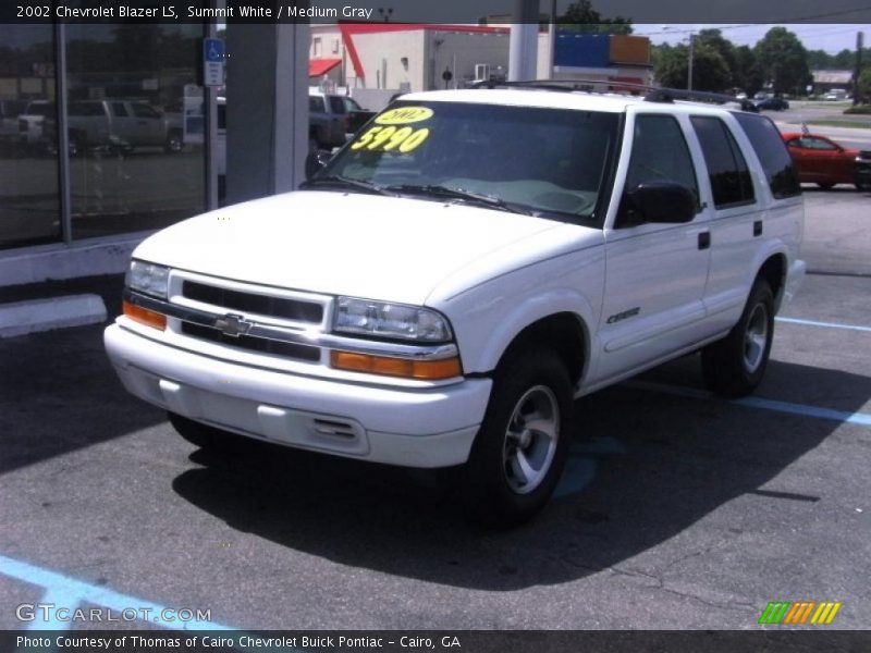Summit White / Medium Gray 2002 Chevrolet Blazer LS