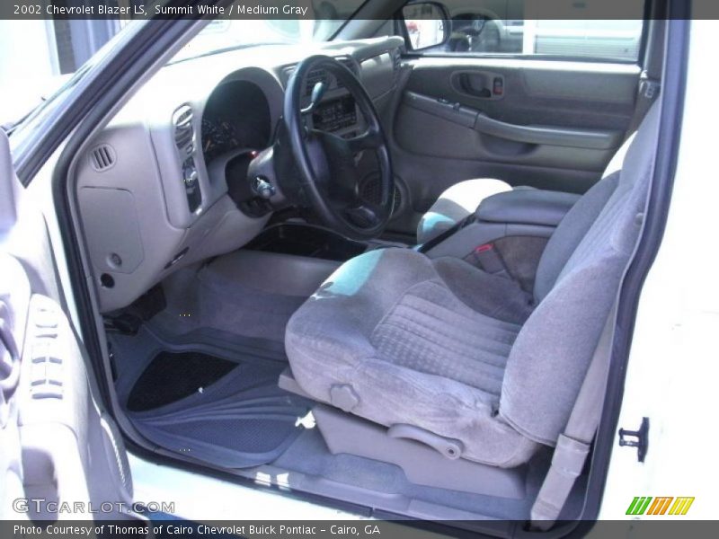 Summit White / Medium Gray 2002 Chevrolet Blazer LS