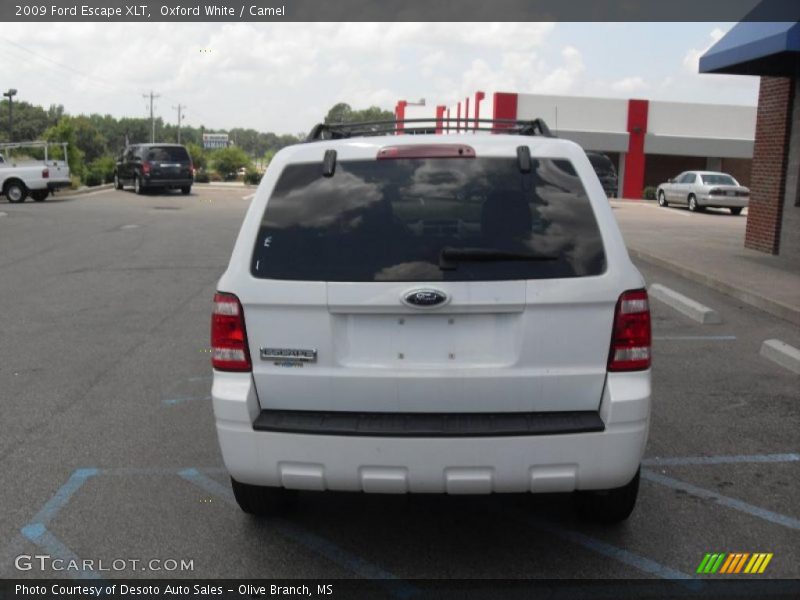 Oxford White / Camel 2009 Ford Escape XLT