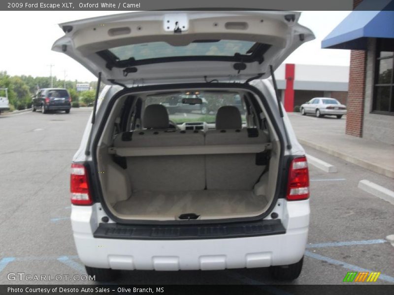 Oxford White / Camel 2009 Ford Escape XLT