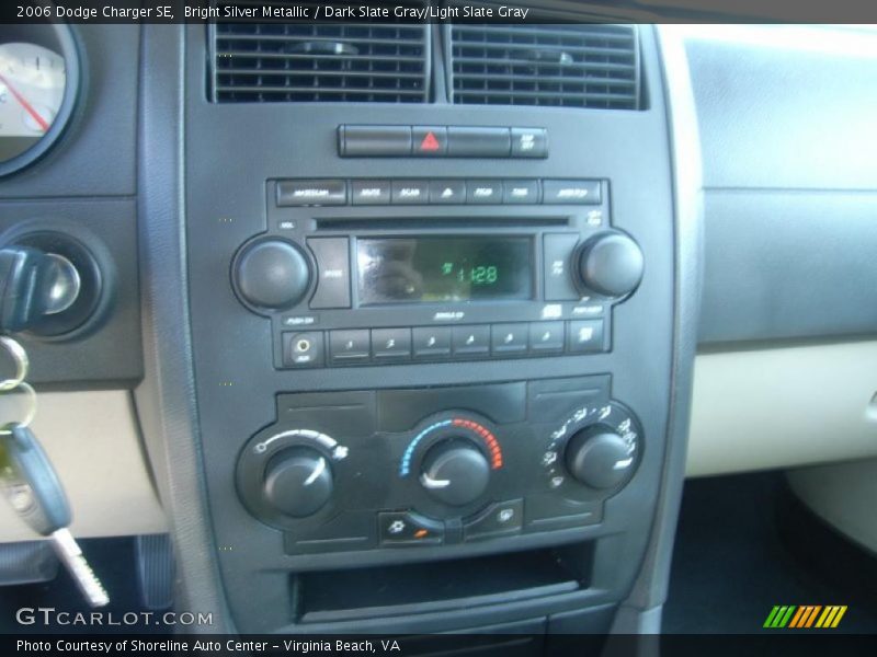 Bright Silver Metallic / Dark Slate Gray/Light Slate Gray 2006 Dodge Charger SE
