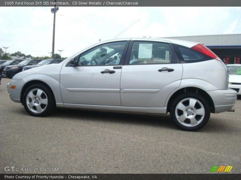 CD Silver Metallic / Charcoal/Charcoal 2005 Ford Focus ZX5 SES Hatchback