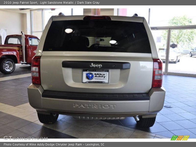 Light Sandstone Metallic / Dark Slate Gray 2010 Jeep Patriot Sport