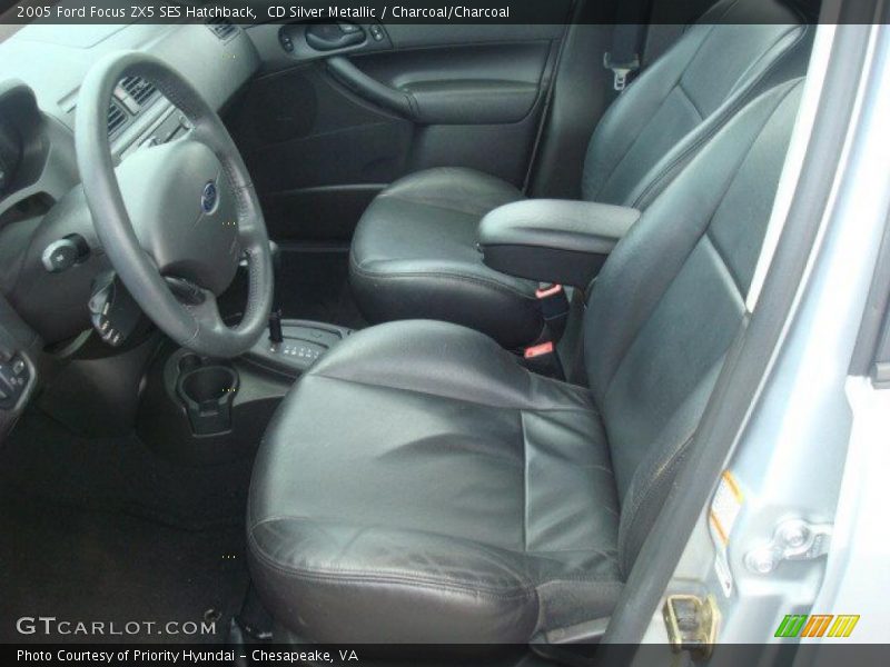 CD Silver Metallic / Charcoal/Charcoal 2005 Ford Focus ZX5 SES Hatchback