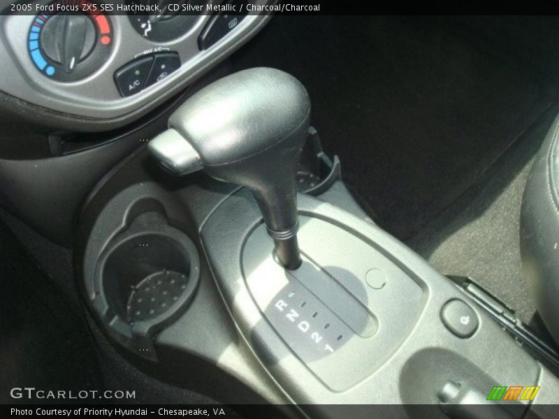 CD Silver Metallic / Charcoal/Charcoal 2005 Ford Focus ZX5 SES Hatchback
