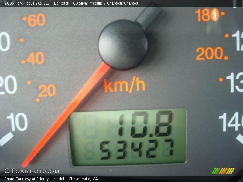 CD Silver Metallic / Charcoal/Charcoal 2005 Ford Focus ZX5 SES Hatchback