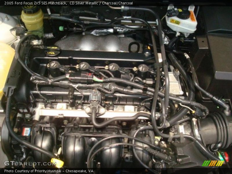 CD Silver Metallic / Charcoal/Charcoal 2005 Ford Focus ZX5 SES Hatchback