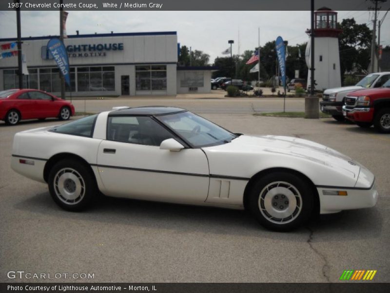 White / Medium Gray 1987 Chevrolet Corvette Coupe