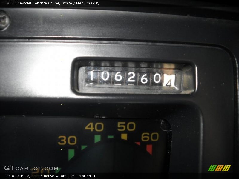 White / Medium Gray 1987 Chevrolet Corvette Coupe
