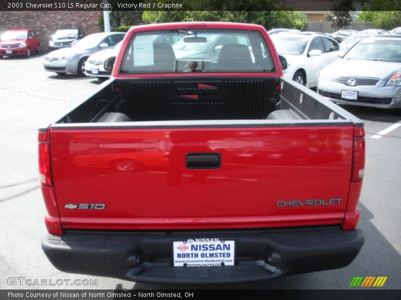 Victory Red / Graphite 2003 Chevrolet S10 LS Regular Cab