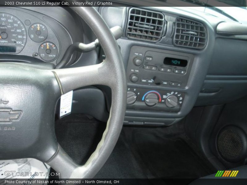 Victory Red / Graphite 2003 Chevrolet S10 LS Regular Cab