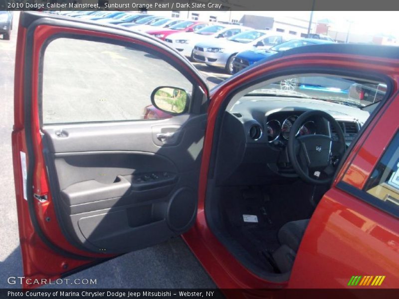 Sunburst Orange Pearl / Dark Slate Gray 2010 Dodge Caliber Mainstreet