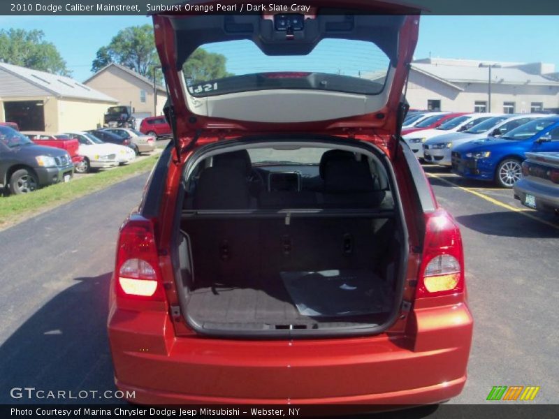 Sunburst Orange Pearl / Dark Slate Gray 2010 Dodge Caliber Mainstreet