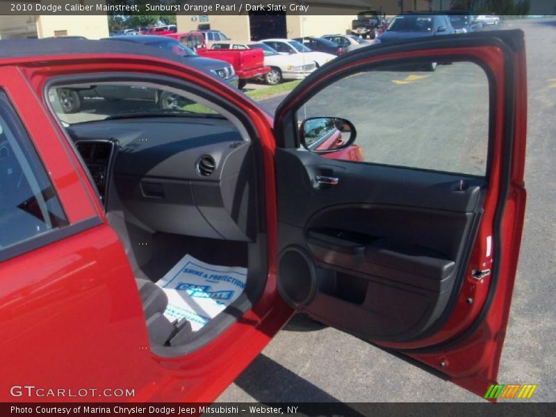 Sunburst Orange Pearl / Dark Slate Gray 2010 Dodge Caliber Mainstreet