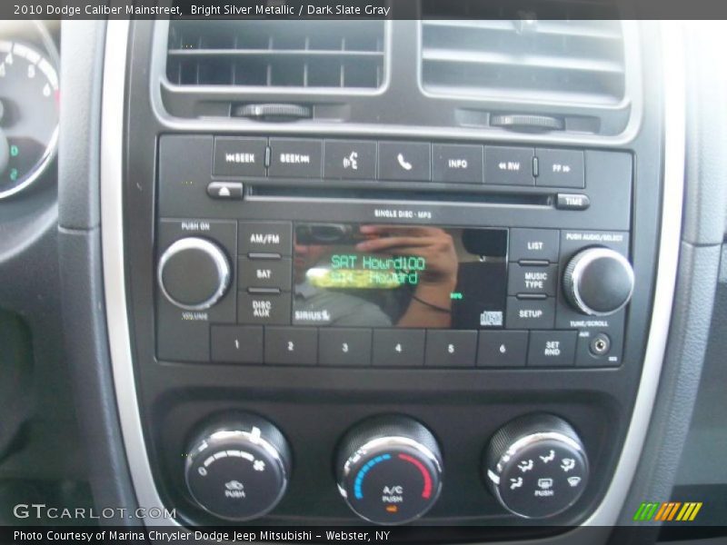 Bright Silver Metallic / Dark Slate Gray 2010 Dodge Caliber Mainstreet