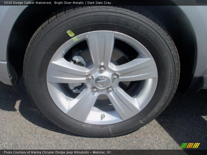 Bright Silver Metallic / Dark Slate Gray 2010 Dodge Caliber Mainstreet