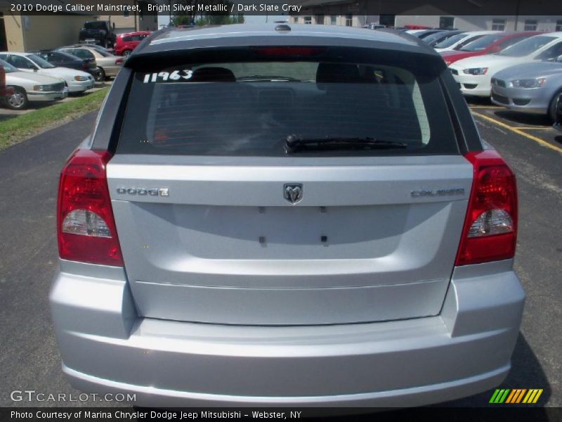 Bright Silver Metallic / Dark Slate Gray 2010 Dodge Caliber Mainstreet