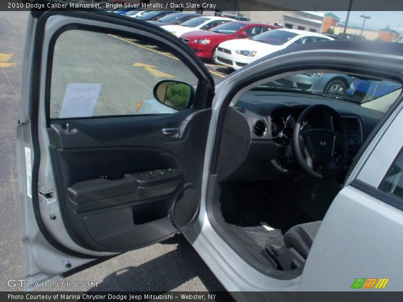 Bright Silver Metallic / Dark Slate Gray 2010 Dodge Caliber Mainstreet