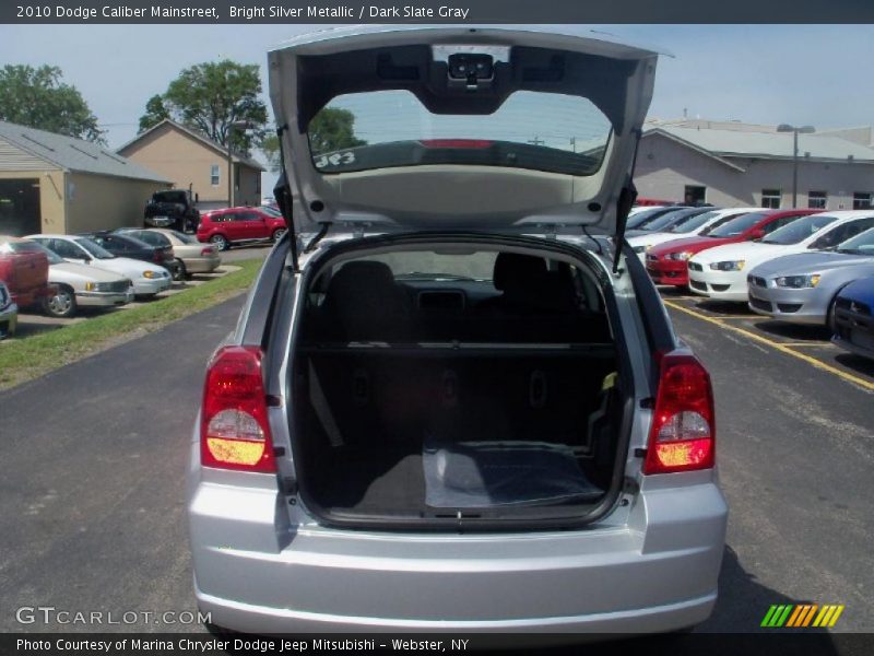 Bright Silver Metallic / Dark Slate Gray 2010 Dodge Caliber Mainstreet