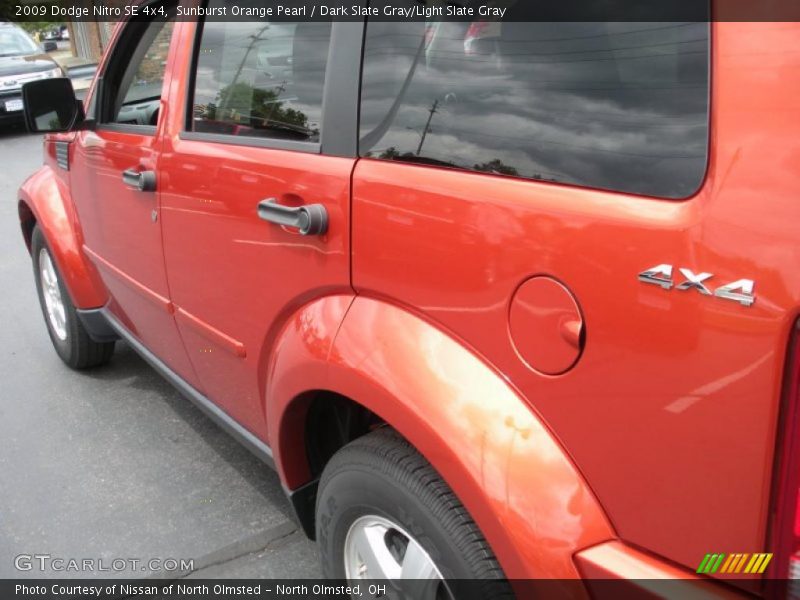 Sunburst Orange Pearl / Dark Slate Gray/Light Slate Gray 2009 Dodge Nitro SE 4x4