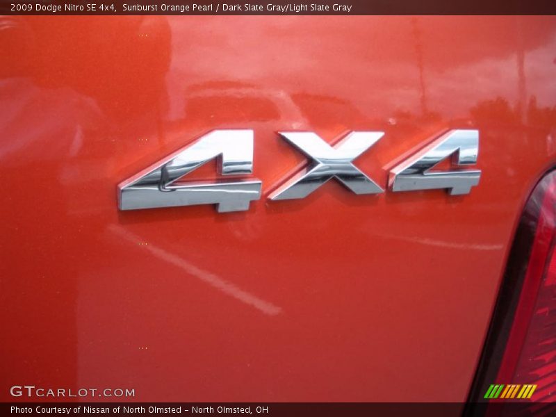 Sunburst Orange Pearl / Dark Slate Gray/Light Slate Gray 2009 Dodge Nitro SE 4x4