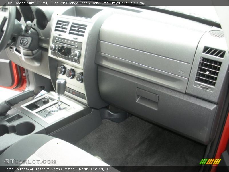 Sunburst Orange Pearl / Dark Slate Gray/Light Slate Gray 2009 Dodge Nitro SE 4x4