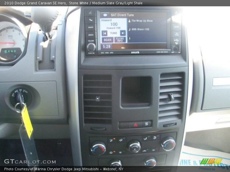 Stone White / Medium Slate Gray/Light Shale 2010 Dodge Grand Caravan SE Hero
