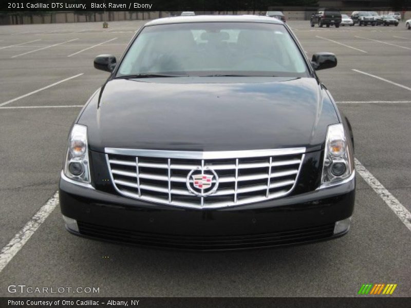 Black Raven / Ebony 2011 Cadillac DTS Luxury