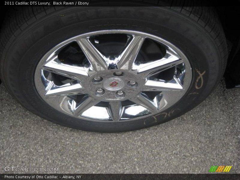 Black Raven / Ebony 2011 Cadillac DTS Luxury