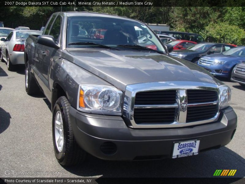 Mineral Gray Metallic / Medium Slate Gray 2007 Dodge Dakota SXT Club Cab 4x4