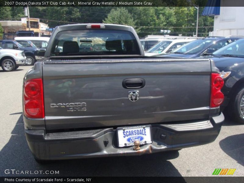 Mineral Gray Metallic / Medium Slate Gray 2007 Dodge Dakota SXT Club Cab 4x4
