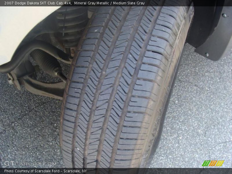 Mineral Gray Metallic / Medium Slate Gray 2007 Dodge Dakota SXT Club Cab 4x4