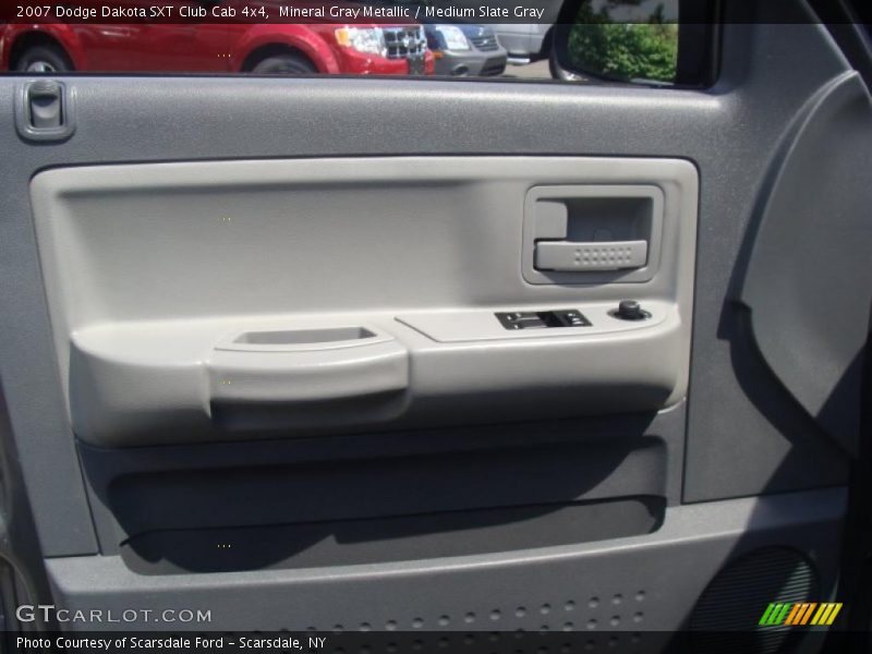 Mineral Gray Metallic / Medium Slate Gray 2007 Dodge Dakota SXT Club Cab 4x4