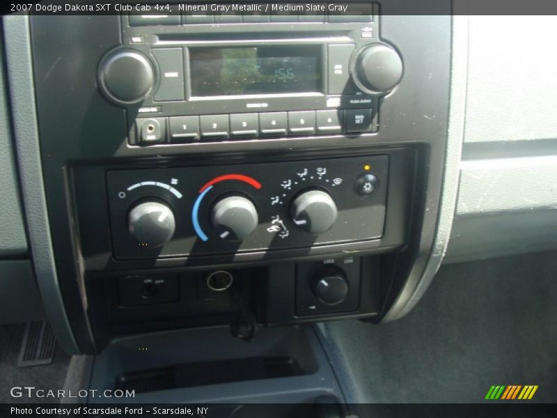 Mineral Gray Metallic / Medium Slate Gray 2007 Dodge Dakota SXT Club Cab 4x4