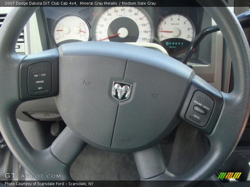 Mineral Gray Metallic / Medium Slate Gray 2007 Dodge Dakota SXT Club Cab 4x4