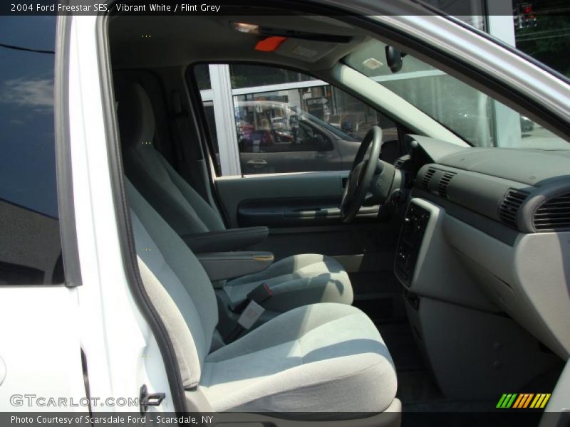 Vibrant White / Flint Grey 2004 Ford Freestar SES