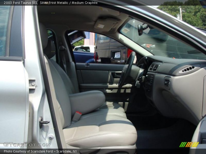Silver Frost Metallic / Medium Graphite 2003 Ford Taurus SES
