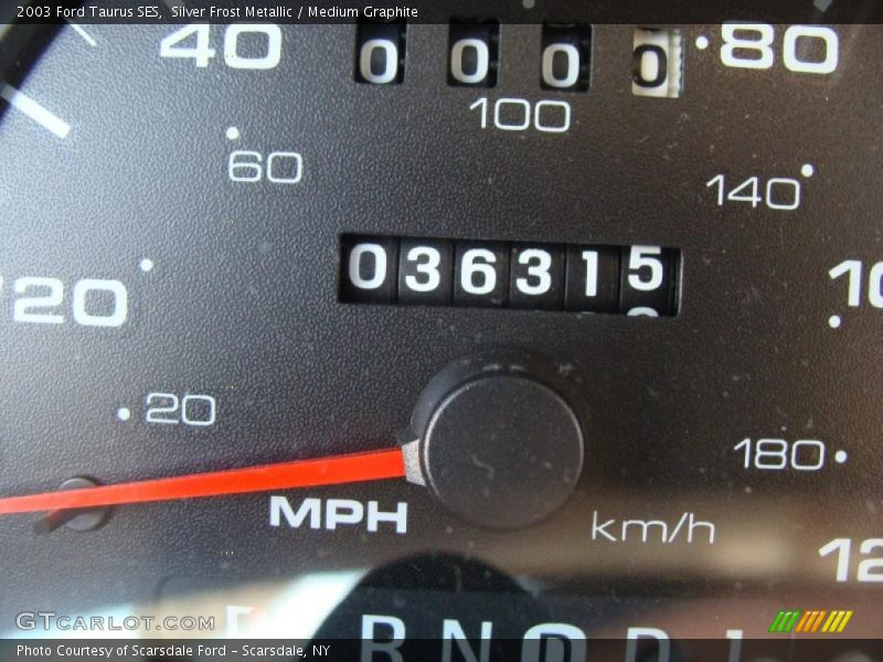 Silver Frost Metallic / Medium Graphite 2003 Ford Taurus SES