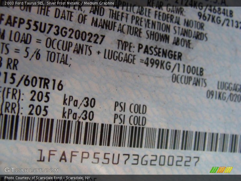 Silver Frost Metallic / Medium Graphite 2003 Ford Taurus SES