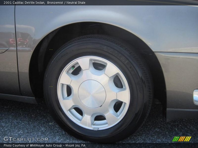 Bronzemist / Neutral Shale 2001 Cadillac DeVille Sedan