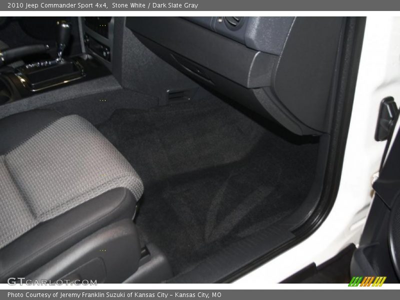 Stone White / Dark Slate Gray 2010 Jeep Commander Sport 4x4