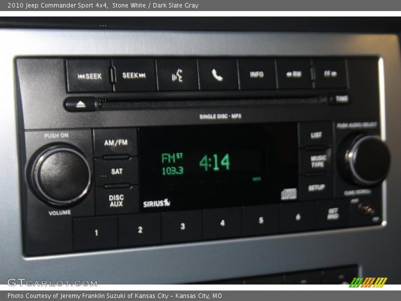 Stone White / Dark Slate Gray 2010 Jeep Commander Sport 4x4