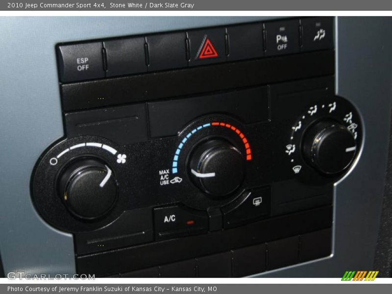 Stone White / Dark Slate Gray 2010 Jeep Commander Sport 4x4