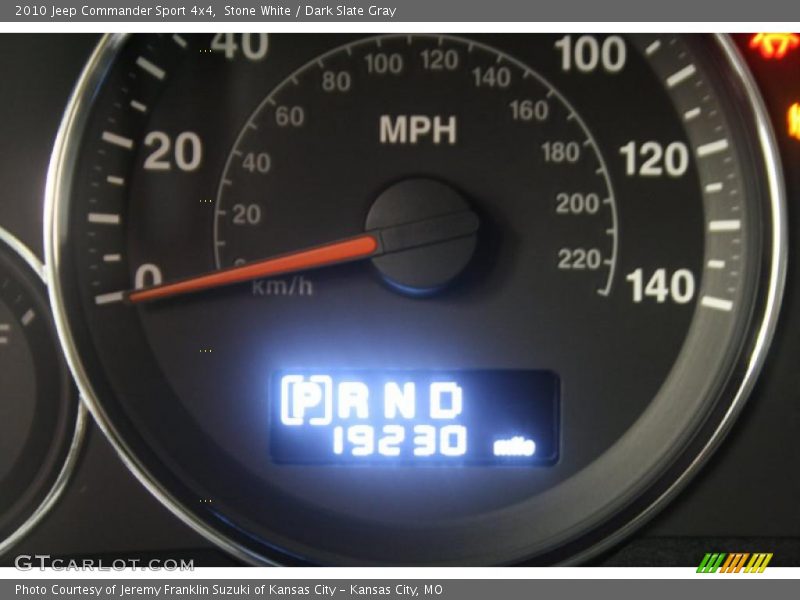 Stone White / Dark Slate Gray 2010 Jeep Commander Sport 4x4