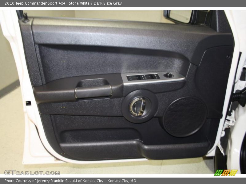 Stone White / Dark Slate Gray 2010 Jeep Commander Sport 4x4