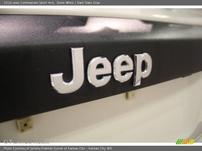 Stone White / Dark Slate Gray 2010 Jeep Commander Sport 4x4