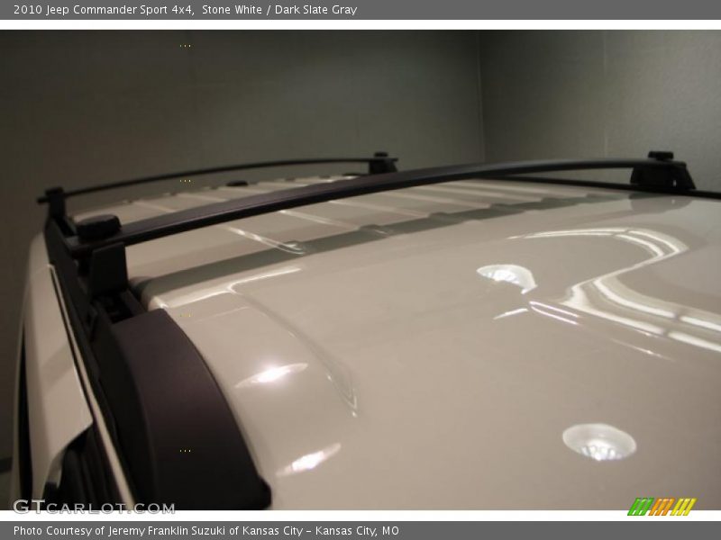 Stone White / Dark Slate Gray 2010 Jeep Commander Sport 4x4