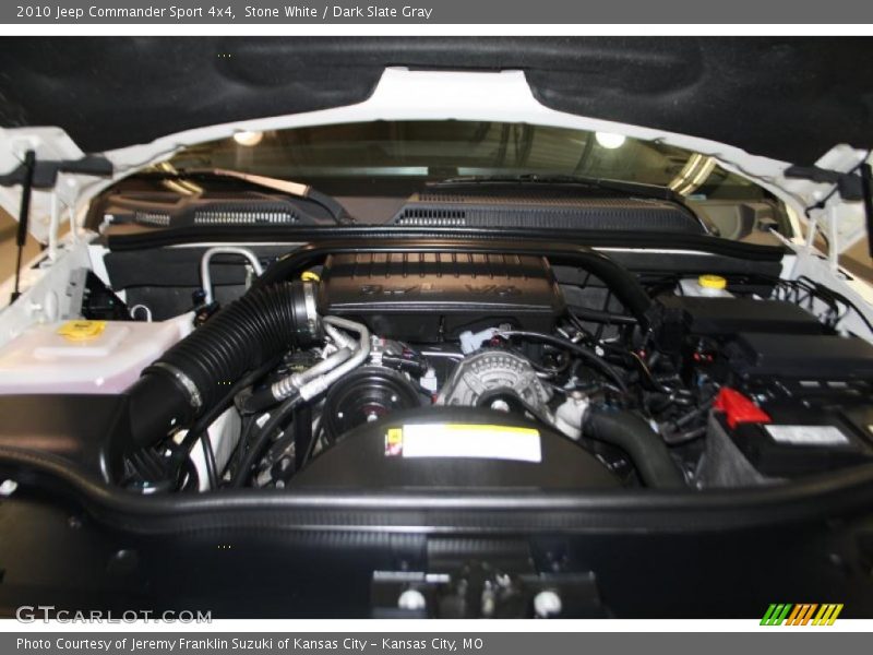 Stone White / Dark Slate Gray 2010 Jeep Commander Sport 4x4