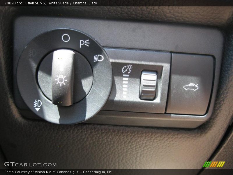 White Suede / Charcoal Black 2009 Ford Fusion SE V6